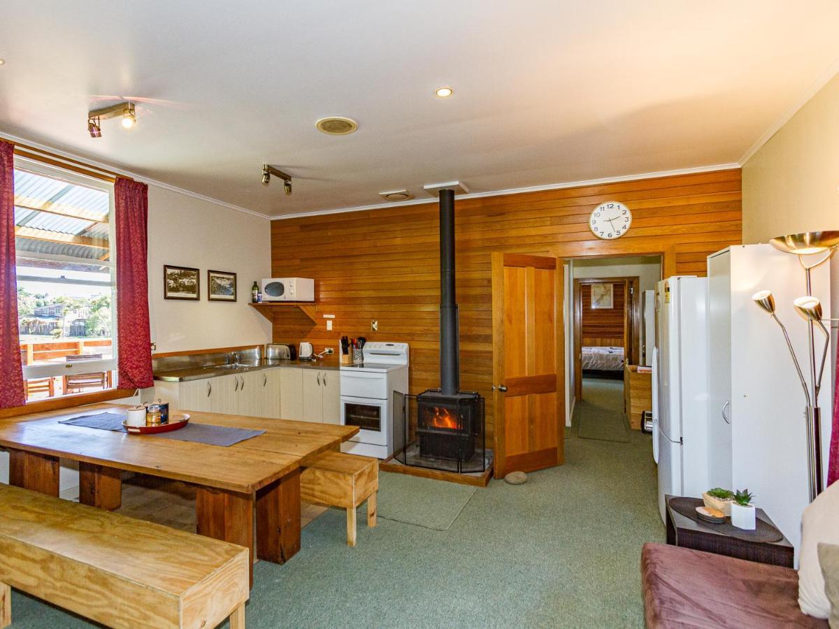 The Station - Ohakune Holiday Home Экстерьер фото
